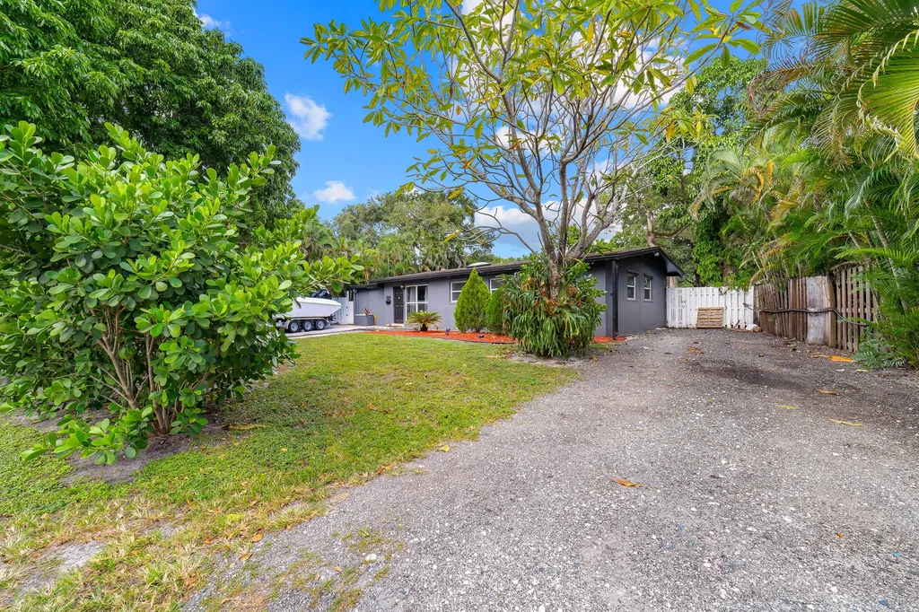 2869 SW 13th Court Fort Lauderdale FL 33312