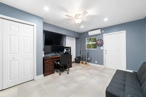 2869 SW 13th Court Fort Lauderdale FL 33312