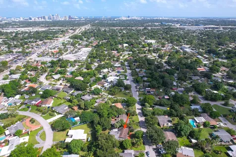 2869 SW 13th Court Fort Lauderdale FL 33312