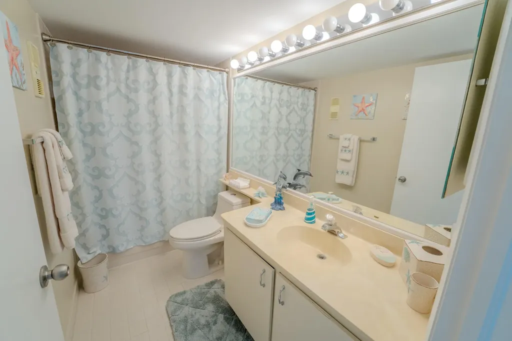 4725 Lucerne Lakes Boulevard E Lake Worth FL 33467