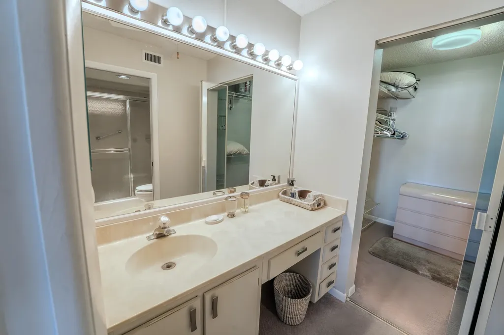 4725 Lucerne Lakes Boulevard E Lake Worth FL 33467