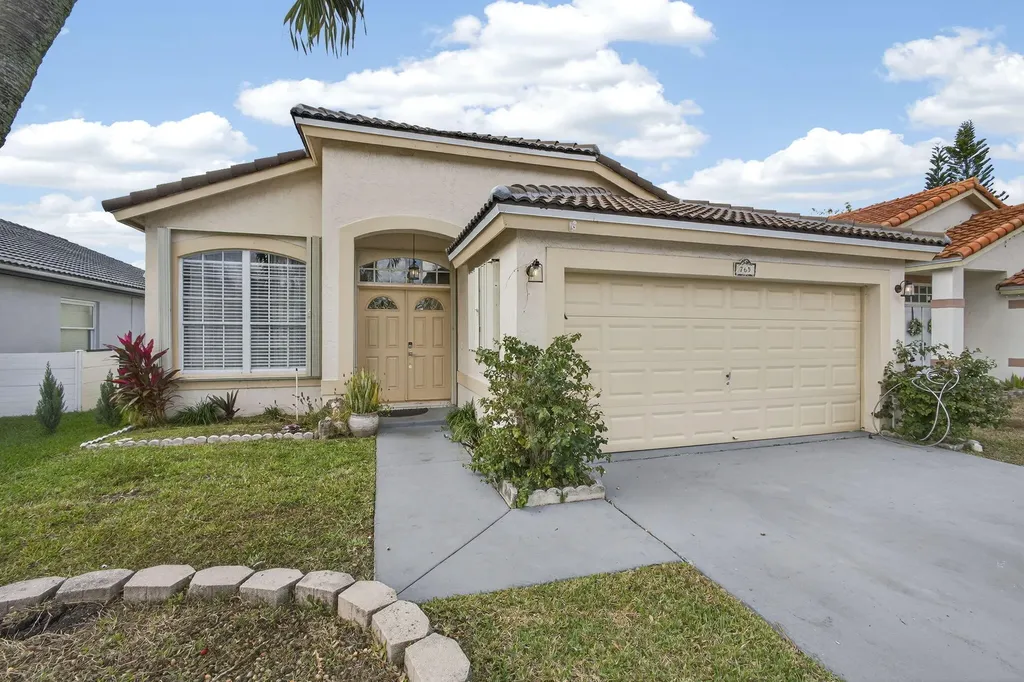 765 Lake Wellington Drive Wellington FL 33414
