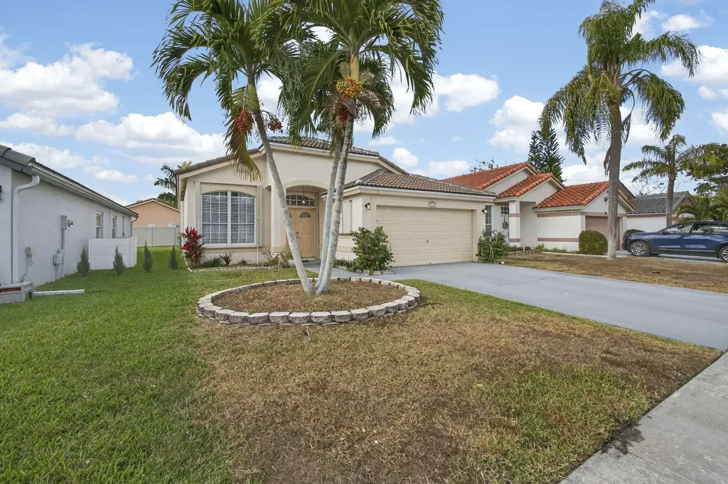 765 Lake Wellington Drive Wellington FL 33414