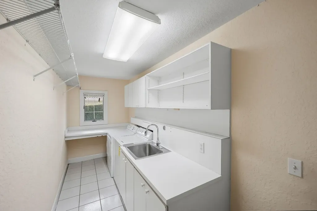 1157 SW Mirror Lake Cove Port St Lucie FL 34986