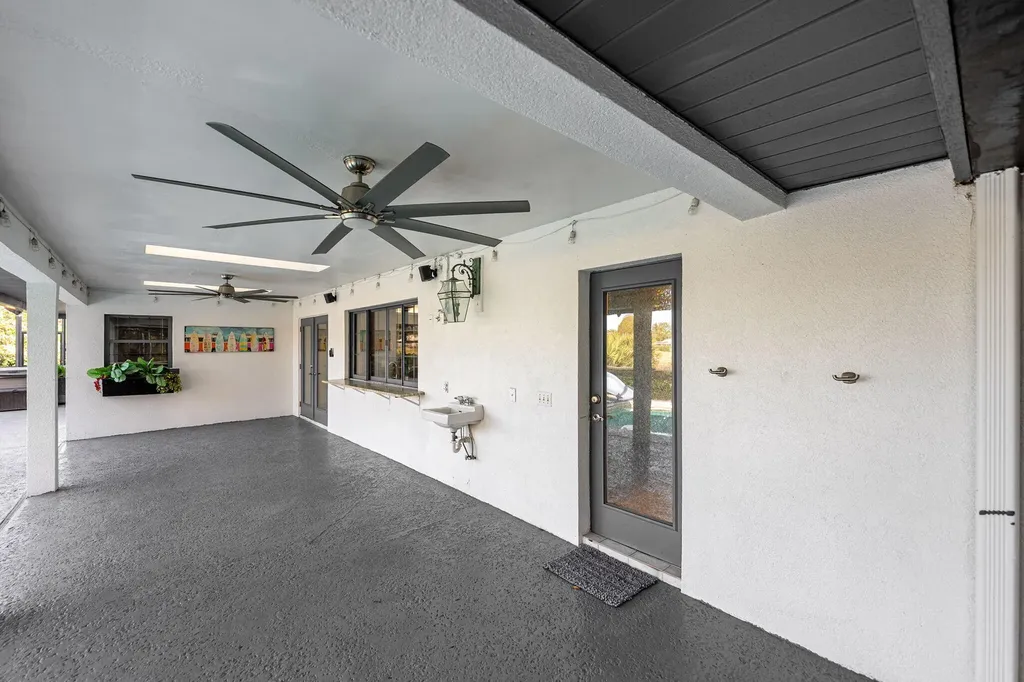 1157 SW Mirror Lake Cove Port St Lucie FL 34986