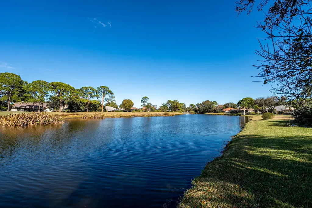 1157 SW Mirror Lake Cove Port St Lucie FL 34986