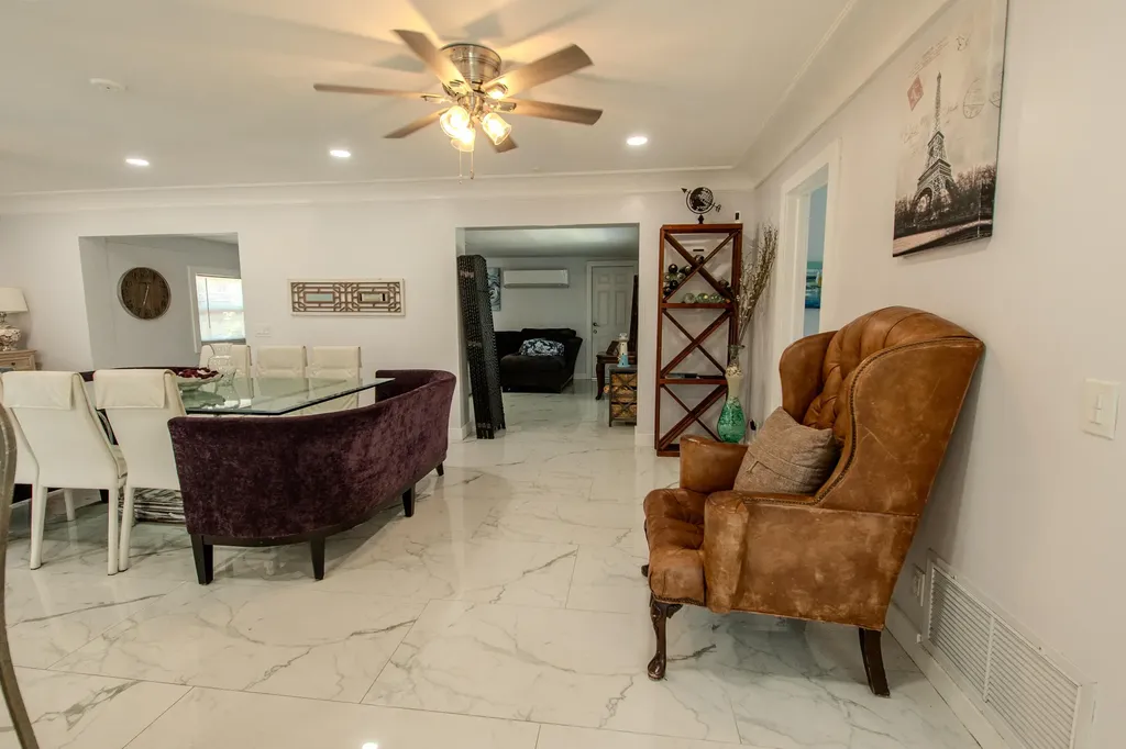 2192 Quail Trail Lake Worth FL 33461