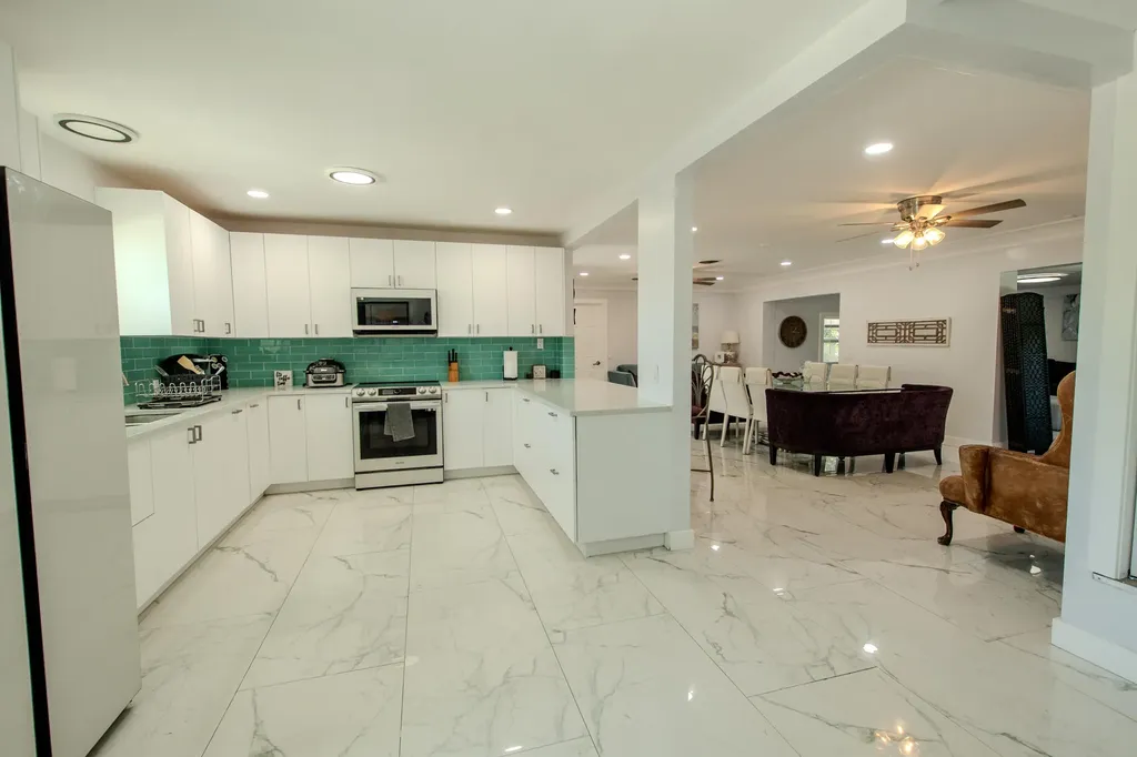 2192 Quail Trail Lake Worth FL 33461