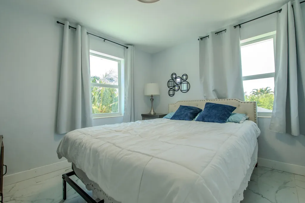 2192 Quail Trail Lake Worth FL 33461