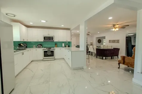 2192 Quail Trail Lake Worth FL 33461