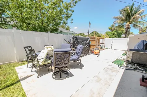 2192 Quail Trail Lake Worth FL 33461