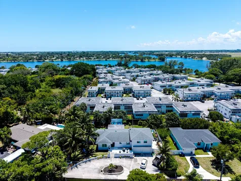 2192 Quail Trail Lake Worth FL 33461