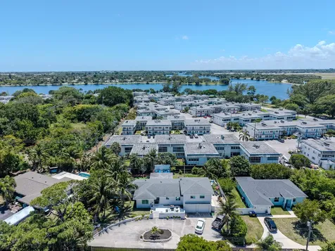 2192 Quail Trail Lake Worth FL 33461