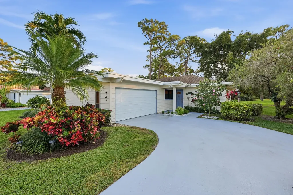 6403 Eastpointe Pines Street Palm Beach Gardens FL 33418