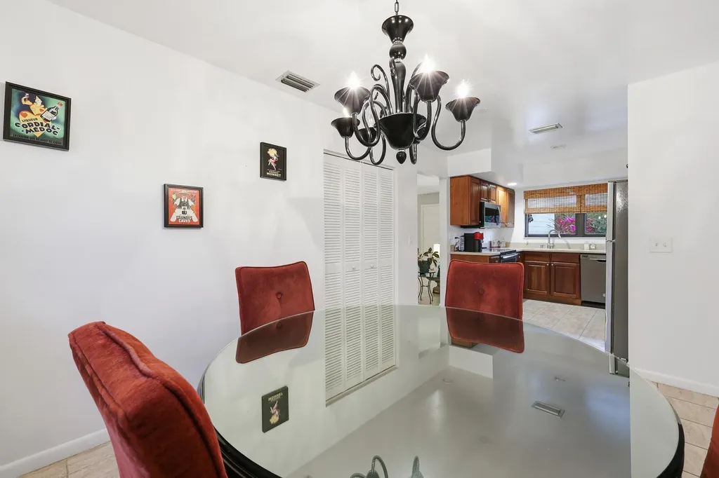 6403 Eastpointe Pines Street Palm Beach Gardens FL 33418