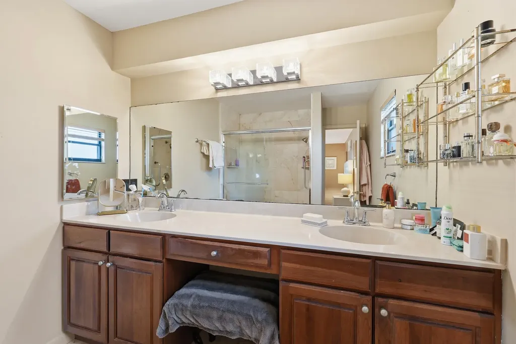 6403 Eastpointe Pines Street Palm Beach Gardens FL 33418