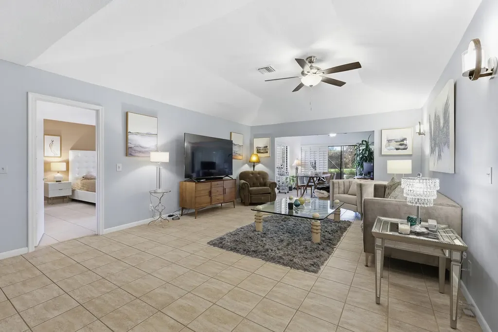 6403 Eastpointe Pines Street Palm Beach Gardens FL 33418