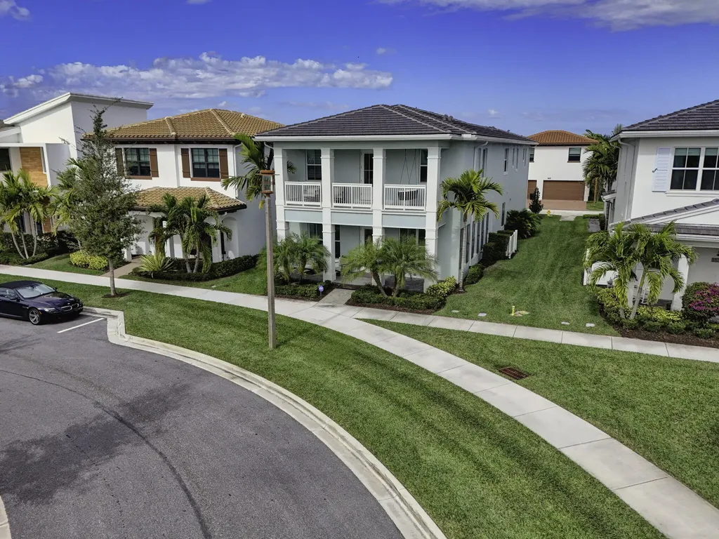 13400 Bernoulli Way Palm Beach Gardens FL 33418