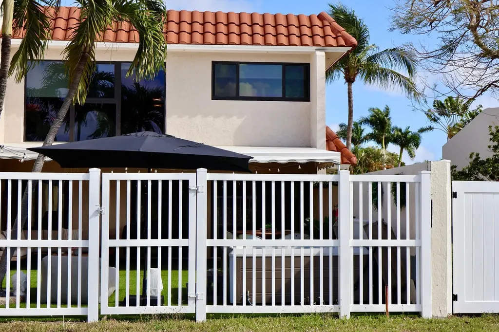 134 Harbor Circle Delray Beach FL 33483
