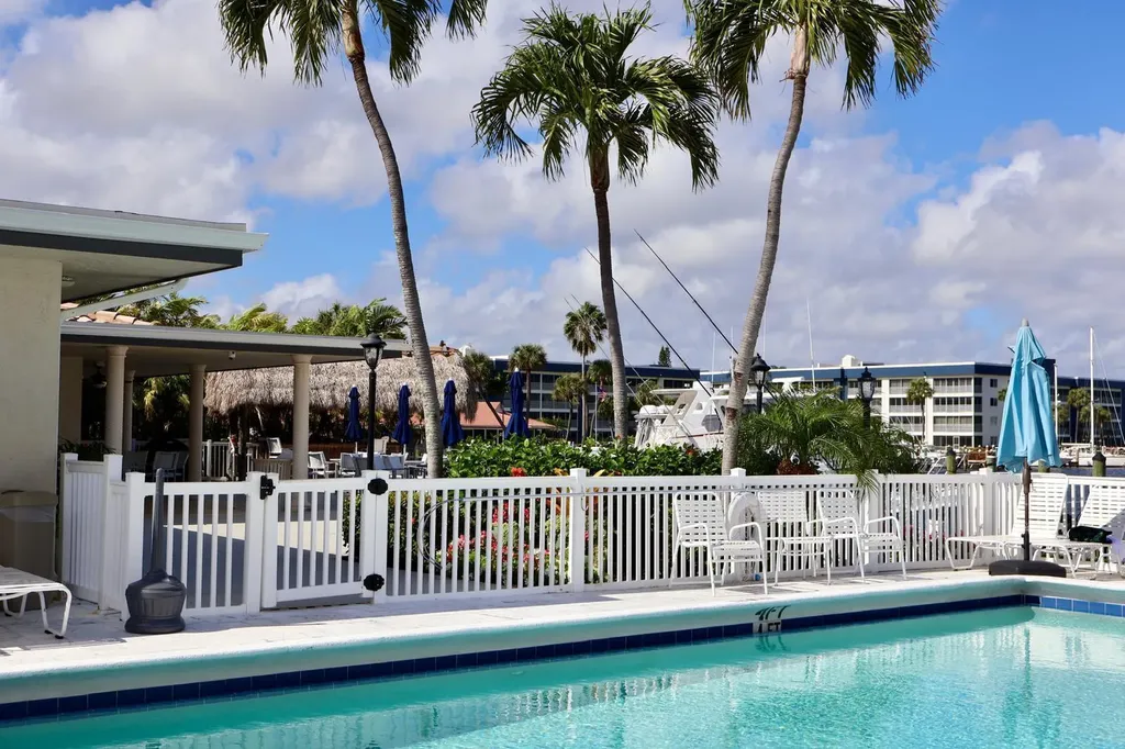 134 Harbor Circle Delray Beach FL 33483