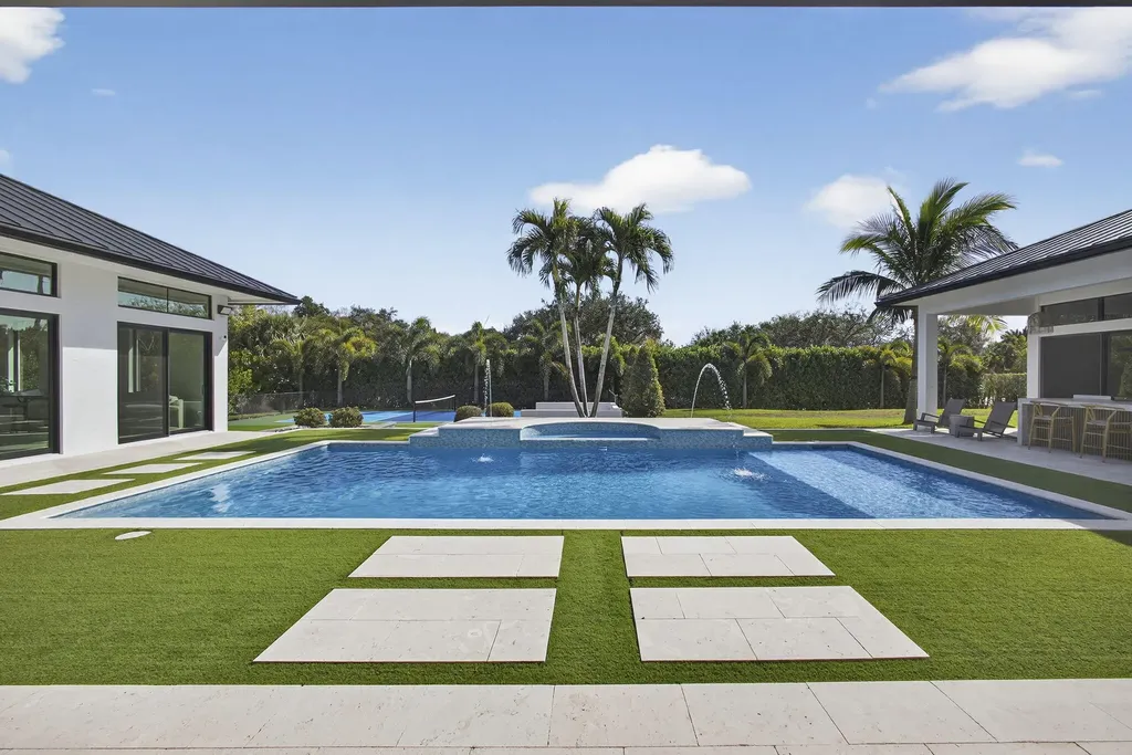 2940 Cessna Way Wellington FL 33414