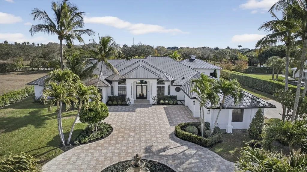 2940 Cessna Way Wellington FL 33414