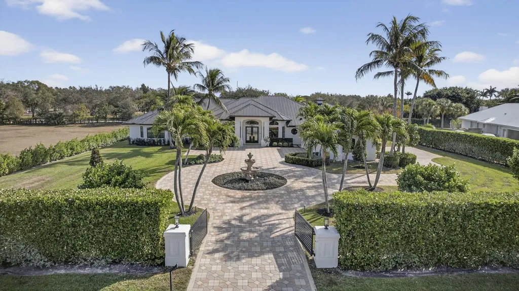 2940 Cessna Way Wellington FL 33414