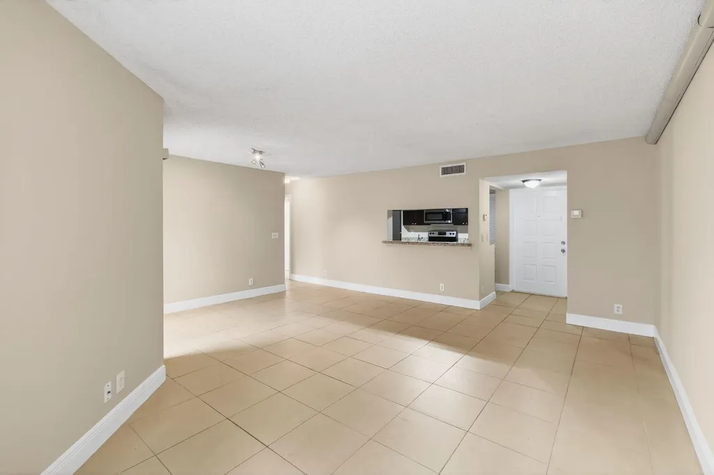 9901 Westview Drive Coral Springs FL 33076