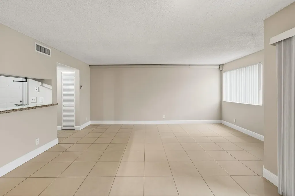 9901 Westview Drive Coral Springs FL 33076