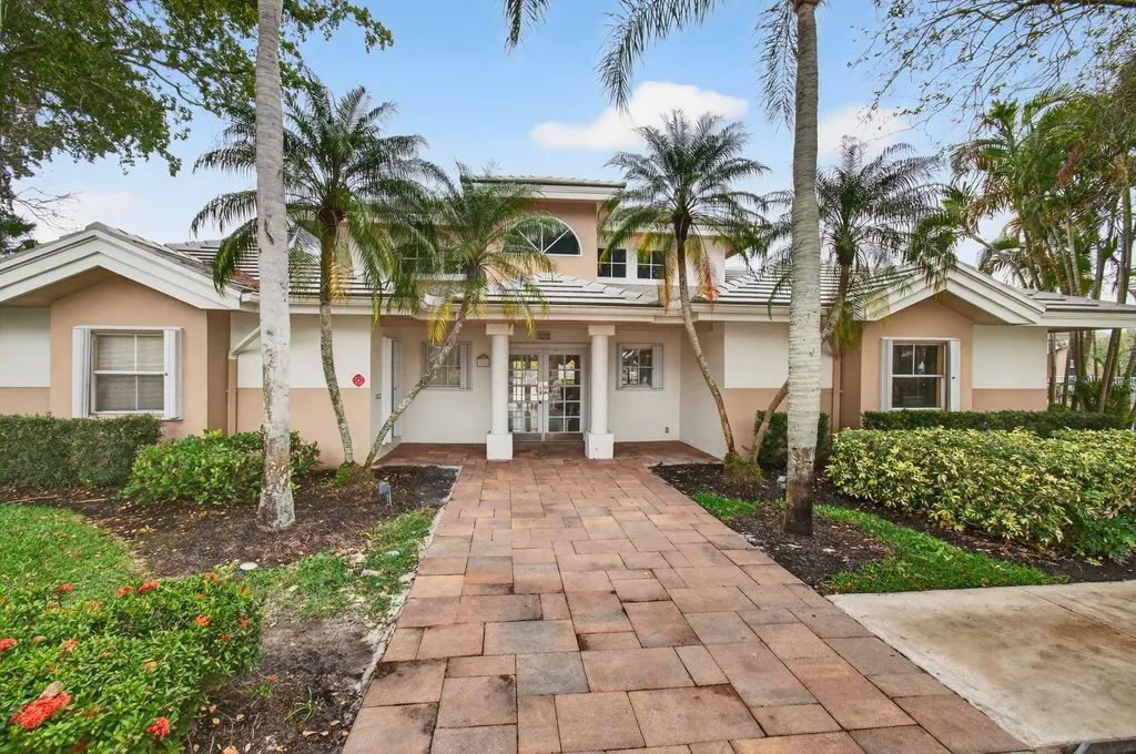 9901 Westview Drive Coral Springs FL 33076