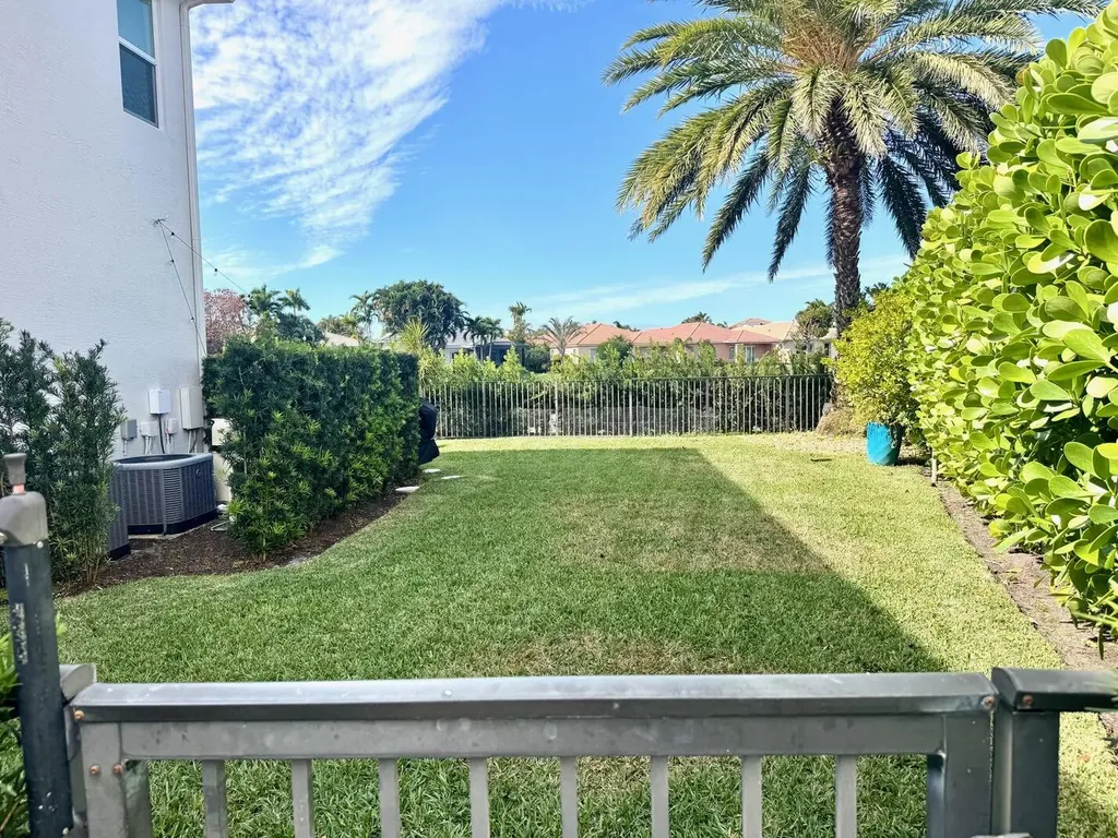 107 Via Escobar Place Palm Beach Gardens FL 33418