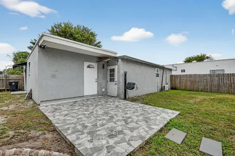 419 Cheyenne Drive Lake Worth FL 33462