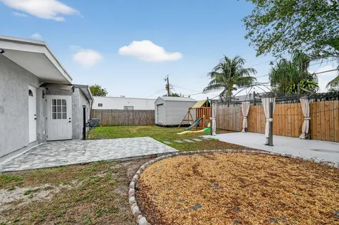 419 Cheyenne Drive Lake Worth FL 33462