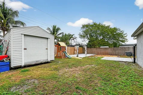 419 Cheyenne Drive Lake Worth FL 33462