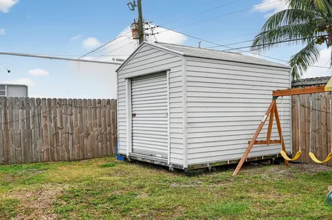 419 Cheyenne Drive Lake Worth FL 33462
