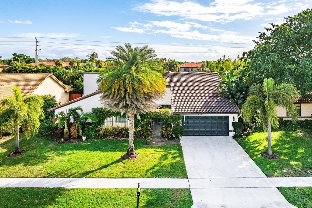 2412 SW 23rd Cranbrook Drive Boynton Beach FL 33436