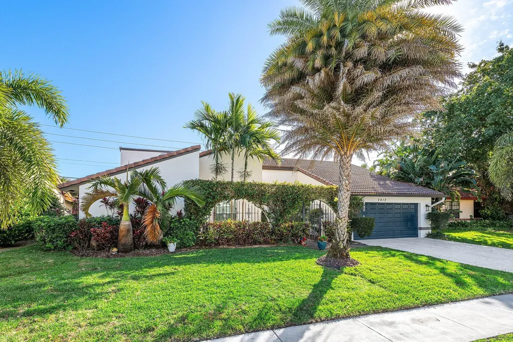 2412 SW 23rd Cranbrook Drive Boynton Beach FL 33436