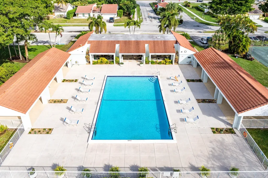 2412 SW 23rd Cranbrook Drive Boynton Beach FL 33436