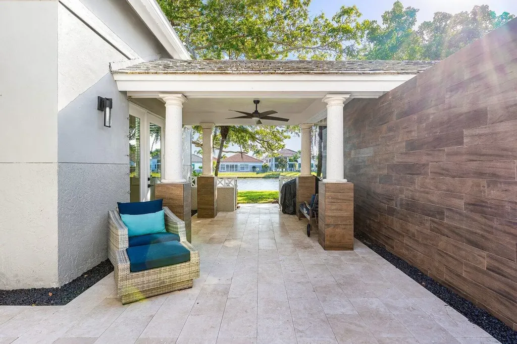 5696 NW 39th Avenue Boca Raton FL 33496