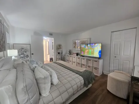 312 Pine Ridge Circle Greenacres FL 33463