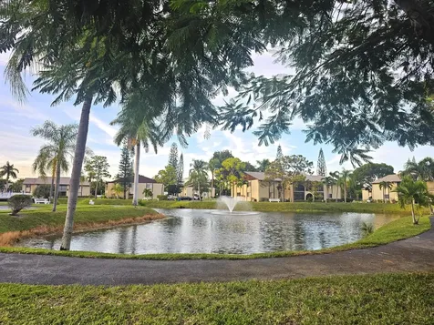 312 Pine Ridge Circle Greenacres FL 33463
