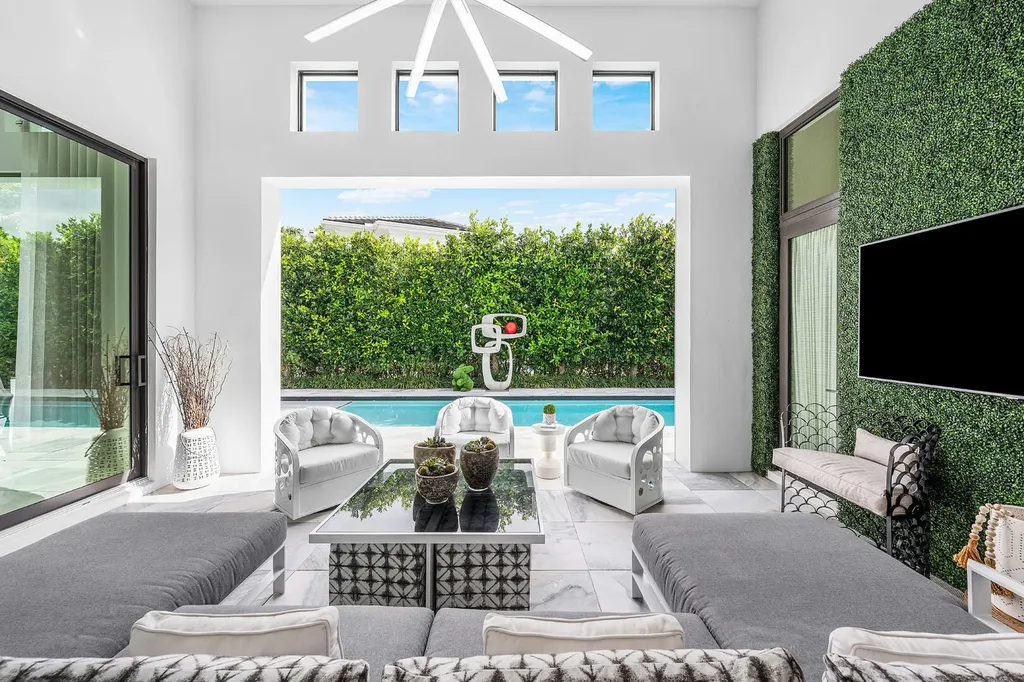 2424 Queen Palm Road Boca Raton FL 33432