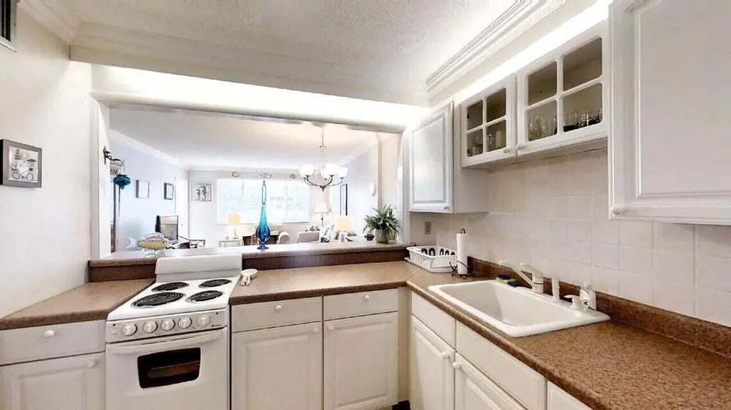 2616 Garden Drive N Lake Worth FL 33461
