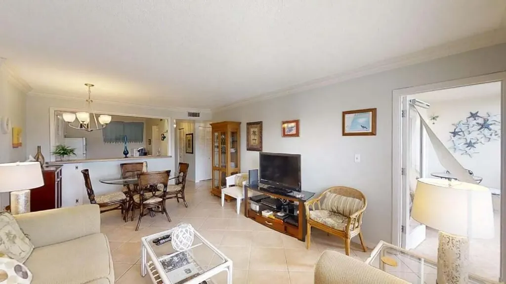 2616 Garden Drive N Lake Worth FL 33461