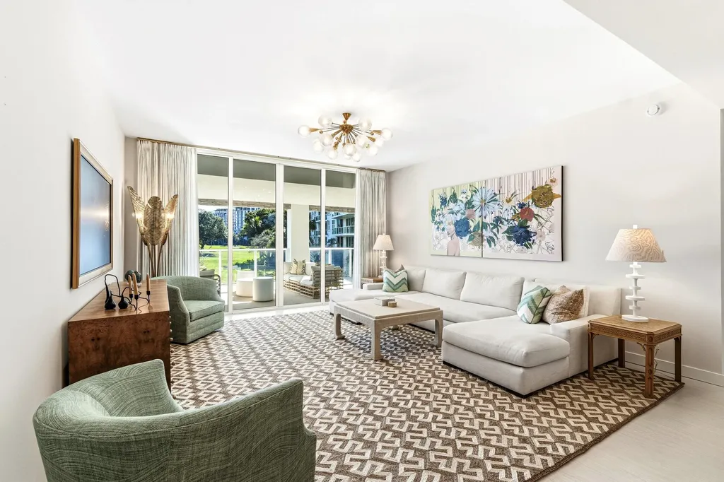 220 SE Mizner Boulevard SE Boca Raton FL 33432