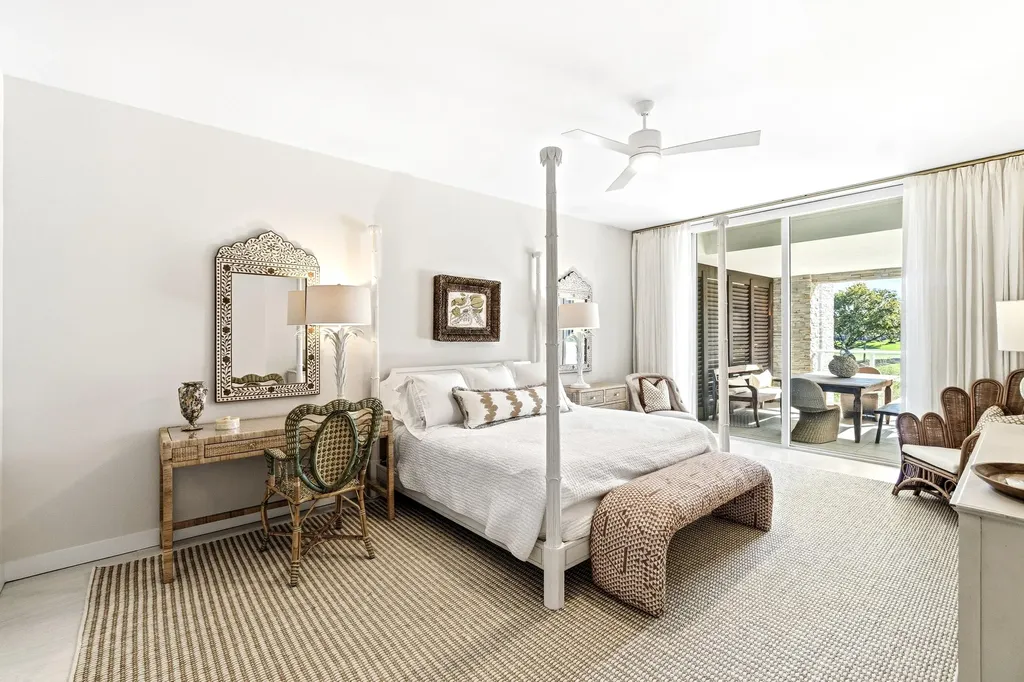 220 SE Mizner Boulevard SE Boca Raton FL 33432