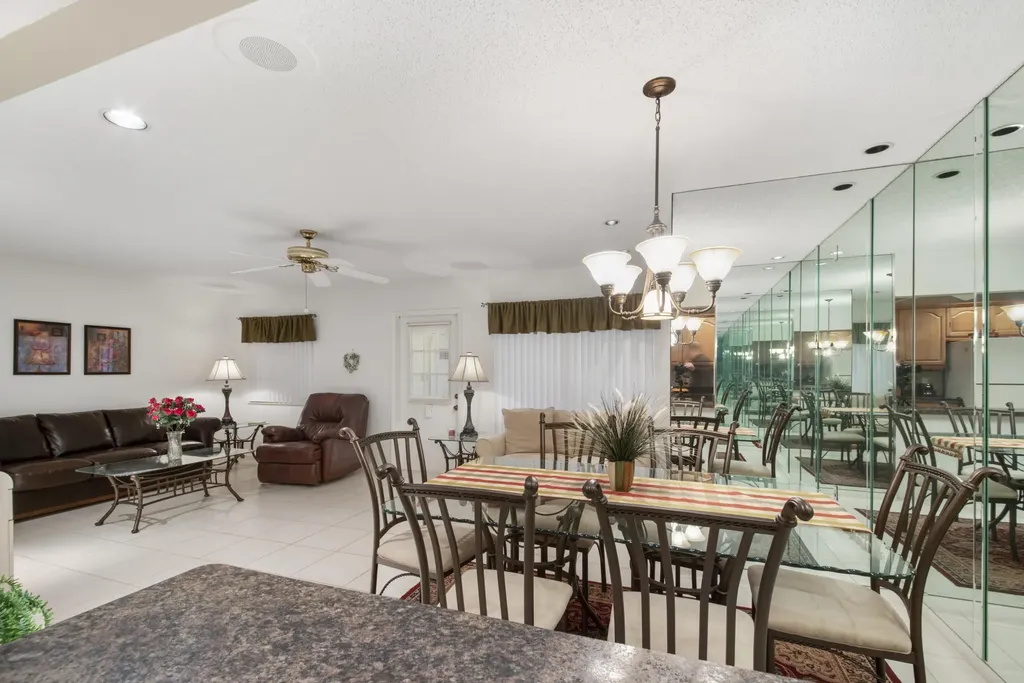 417 Pine Glen Lane Greenacres FL 33463