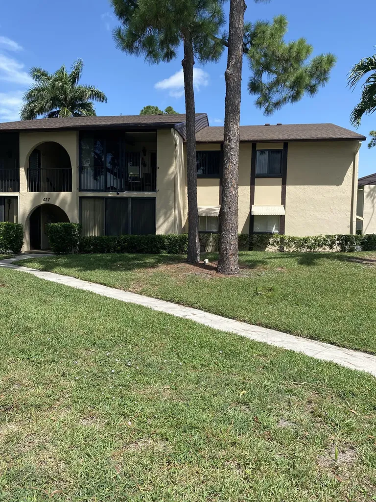 417 Pine Glen Lane Greenacres FL 33463