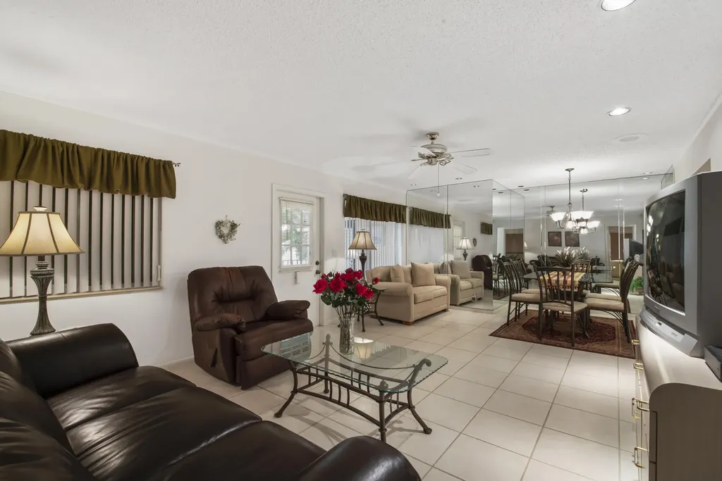 417 Pine Glen Lane Greenacres FL 33463
