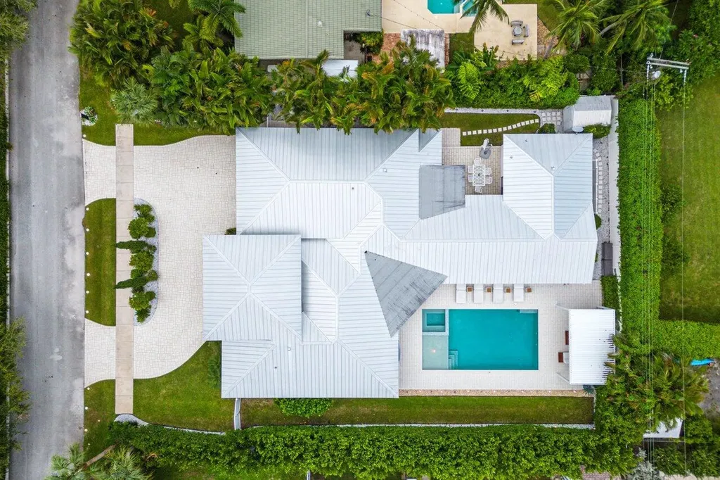 1117 Lake Drive Delray Beach FL 33444